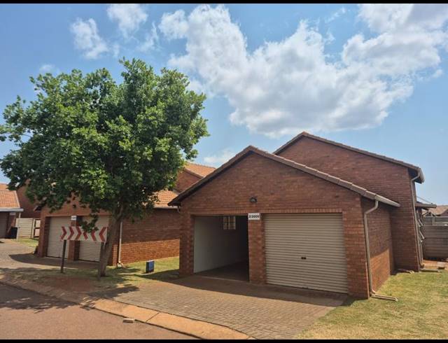 3 BEDROOM HOUSE FOR SALE IN CHANTELLE